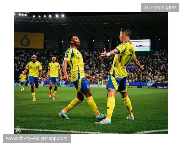 C罗连过两人爆射破网,利雅得胜利彻底统治 C罗连过两人爆射破网,利雅得胜利彻底统治