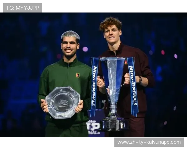 ATP总决赛震撼对决：辛纳与阿尔卡拉斯将战终极冠军